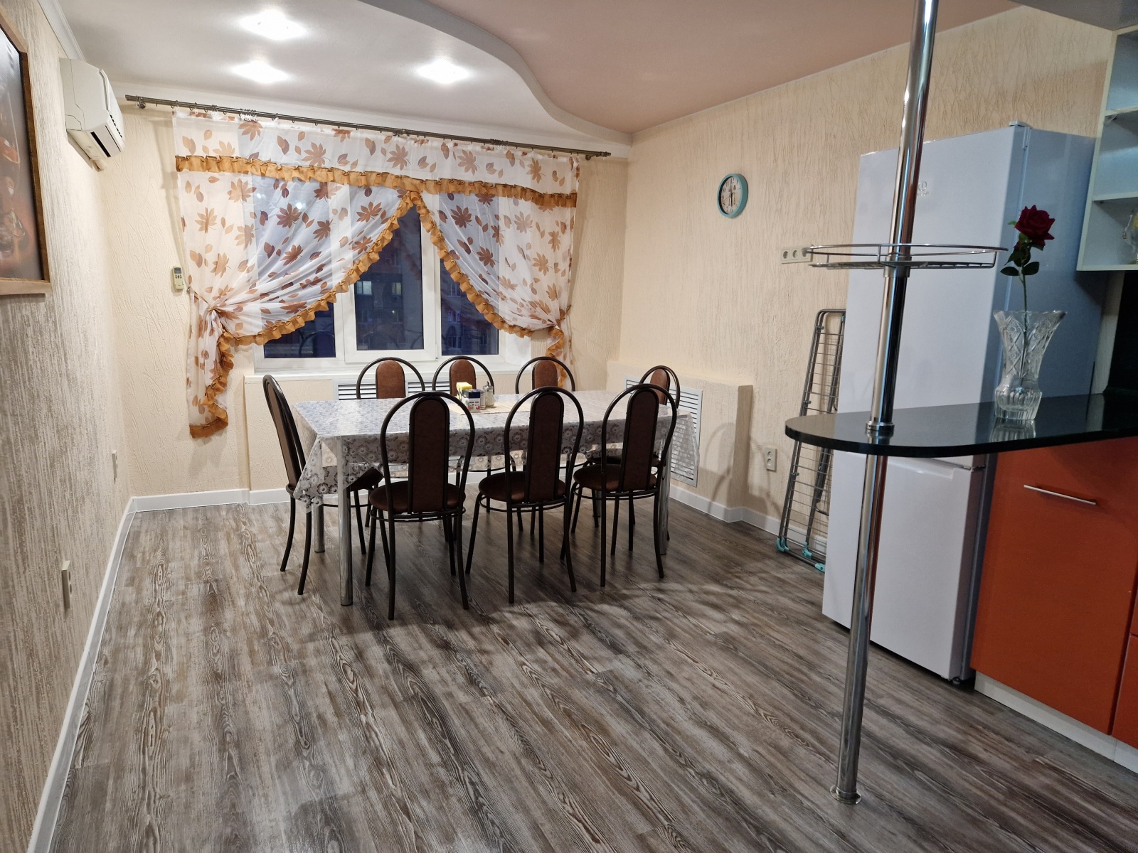 Отличная Квартира для 10 человек на Текстильной